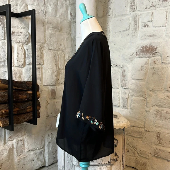 Forever 21 | Floral Embroidered Kimono - Picture 4 of 8